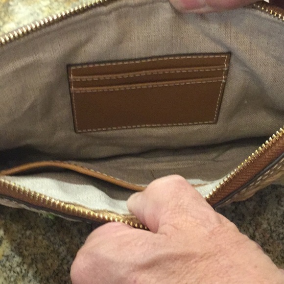 MICHAEL KORS WATERMELON CLUTCH - Picture 3 of 7